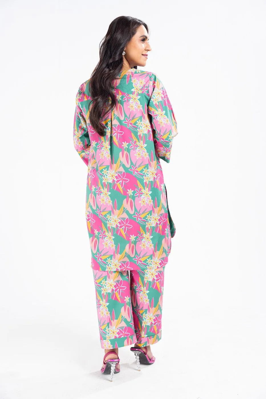 2 Pc Printed Lawn Suit With Cambric Trouser