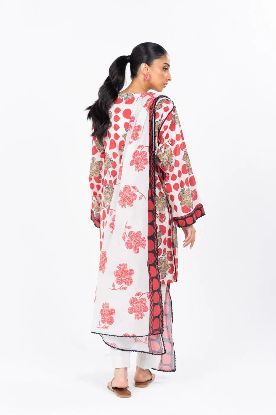 3 Pc Printed Cambric Suit With Printed Lawn Dupatta