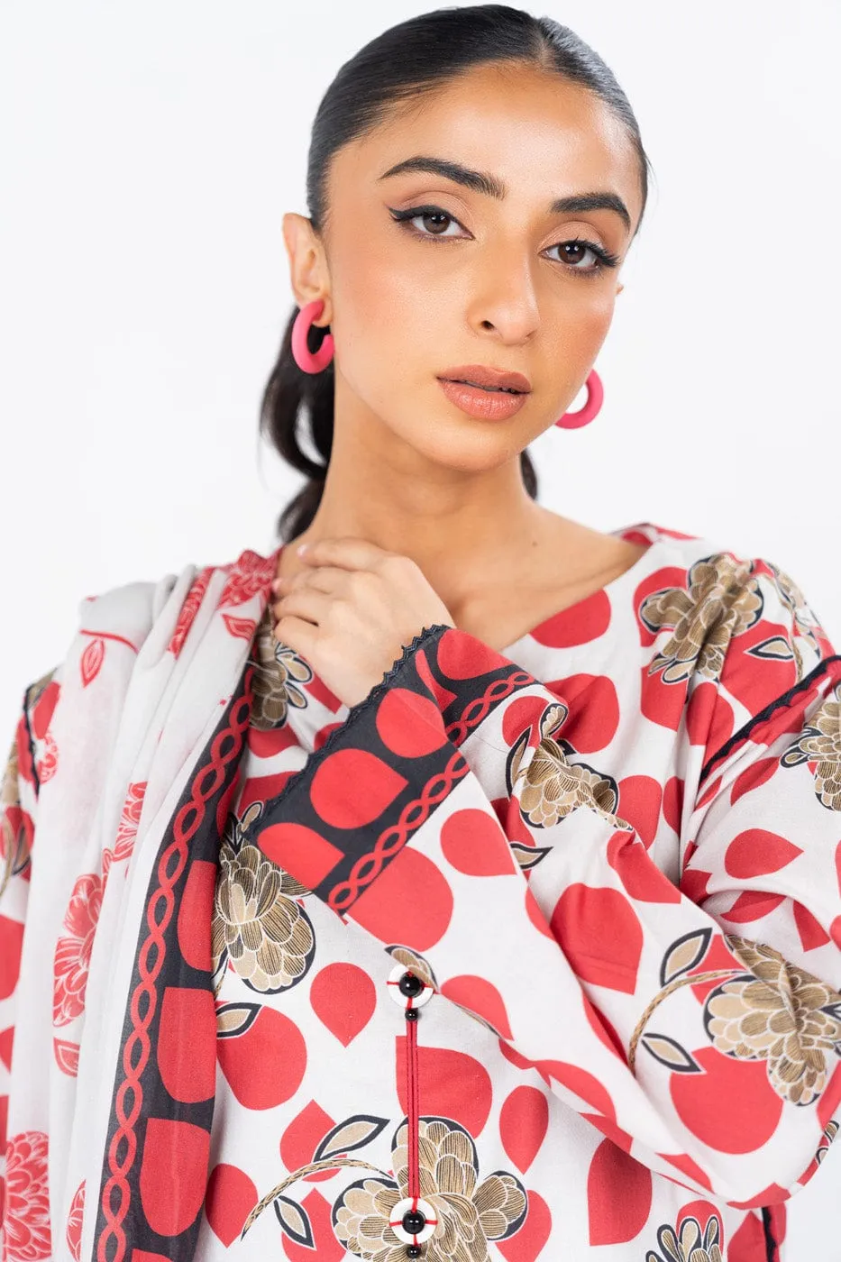 3 Pc Printed Cambric Suit With Printed Lawn Dupatta