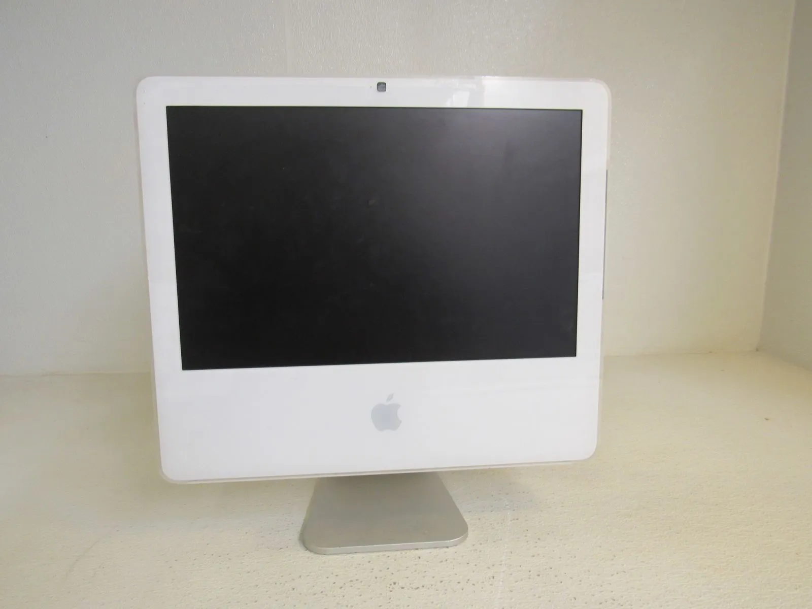 Apple iMac 17 in All In One Computer Bare Unit Q White/Gray 1GB RAM A1195 -- Used