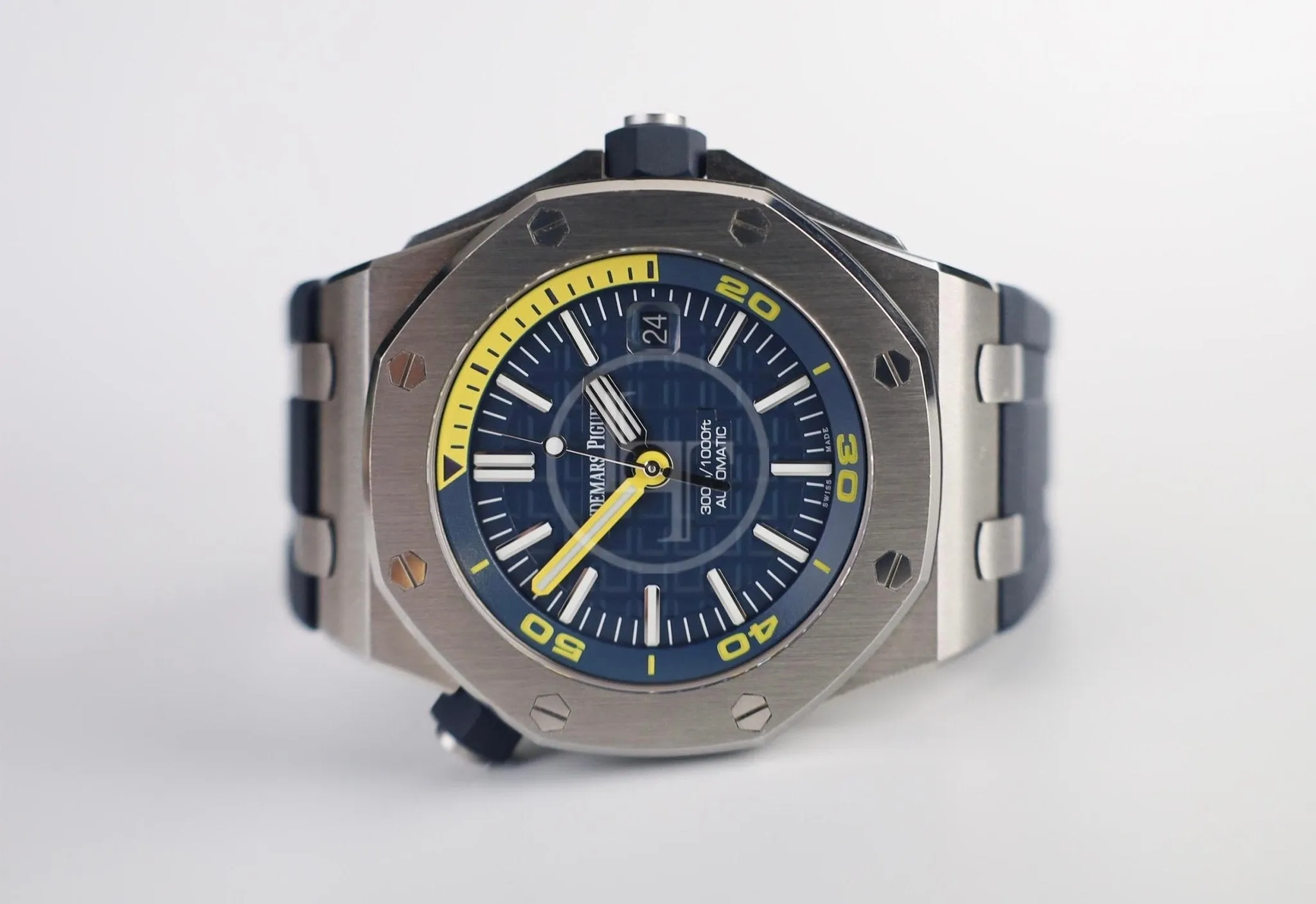 Audemars Piguet Royal Oak Offshore Diver Watch-Blue Dial 42mm-15710ST.OO.A027CA.01