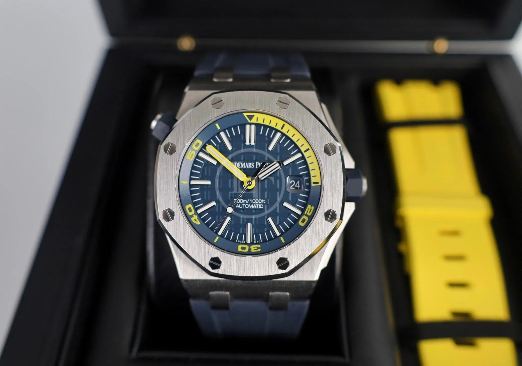 Audemars Piguet Royal Oak Offshore Diver Watch-Blue Dial 42mm-15710ST.OO.A027CA.01