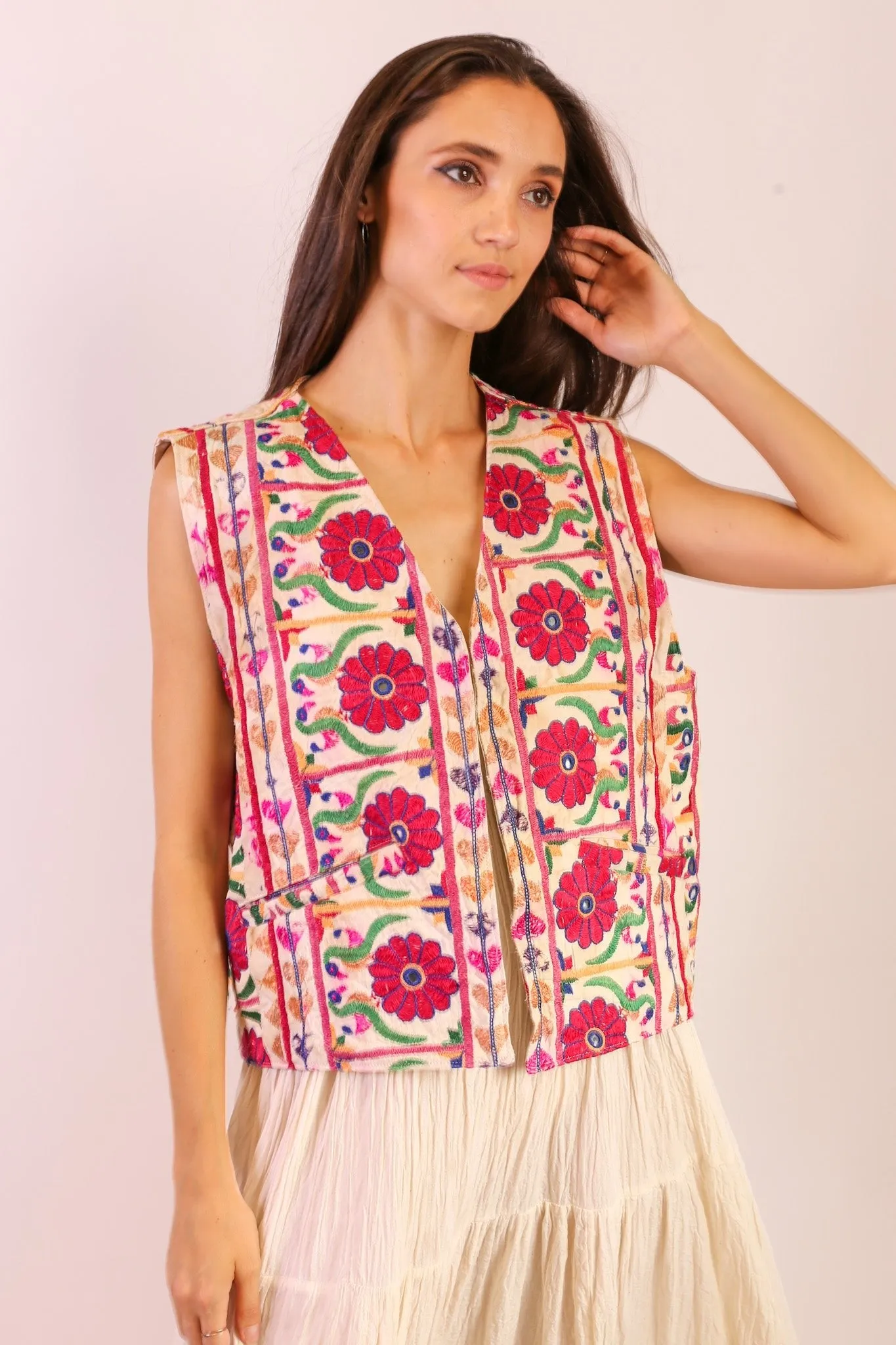 EMBROIDERED VEST OGLU