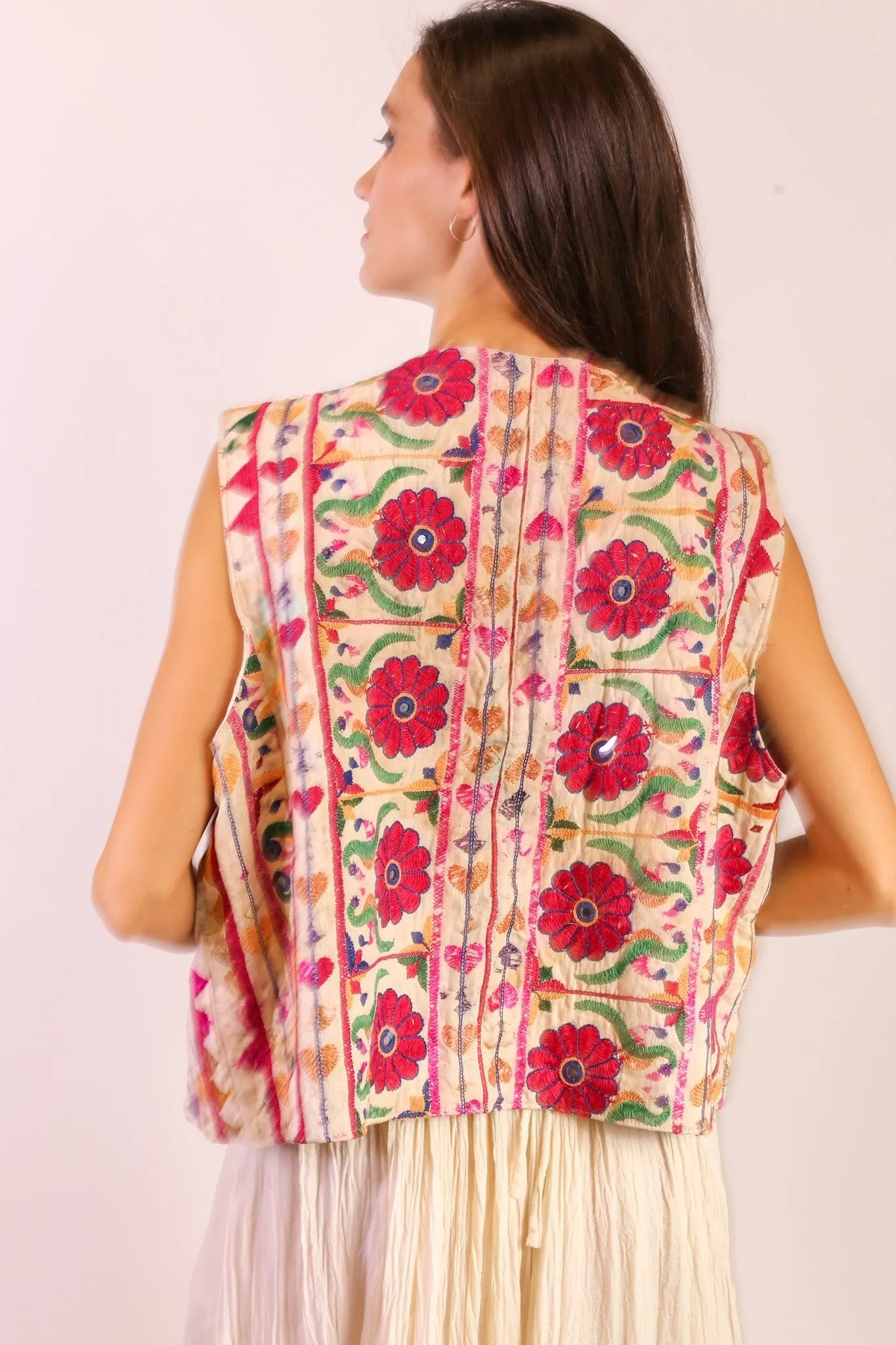 EMBROIDERED VEST OGLU