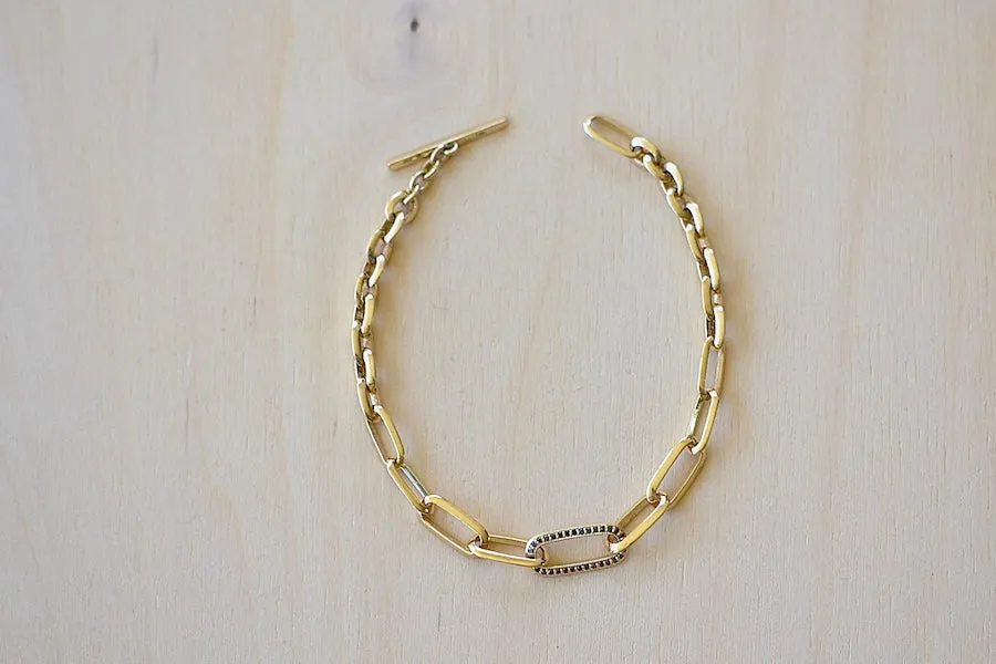 Knife Edge Oval Link Chain Bracelet with Single Pave Link